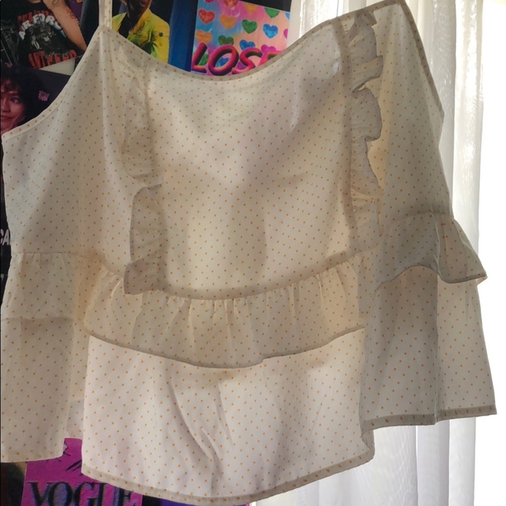 loose blouse